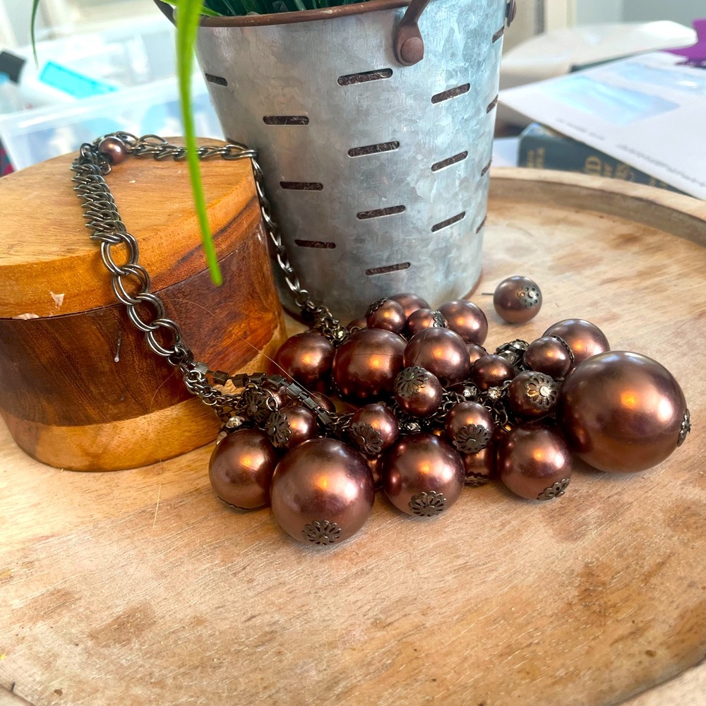 Chunky brown ball necklace and earring set